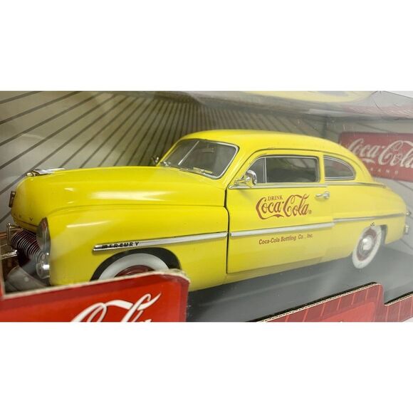 1:18 Scale 1949 Mercury Coupe Coca Cola Johnny Lightning - Picture 3 of 7